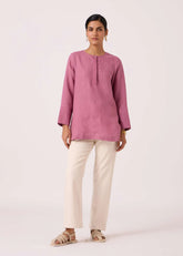 A Model Wearing Pink Linen Macondo Lilac Linen Top, curated by Only Ethikal