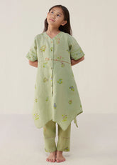 A Model Wearing Mint Linen Kids Inoya Linen Co-Ord Set- Mint, curated by Only Ethikal