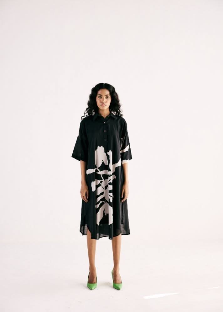 A Model Wearing Multicolor,Cotton Mul Cleo Flora curated by Only Ethikal
