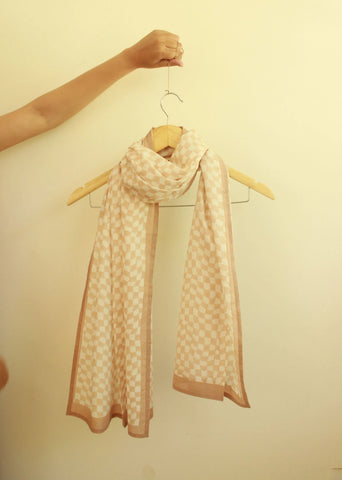 Mid-Modern White And Peach Cotton Scarf Stole