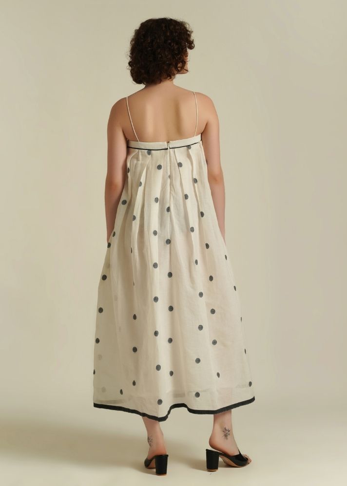 A Model Wearing Beige Pure Cotton Royale XLIII, curated by Only Ethikal