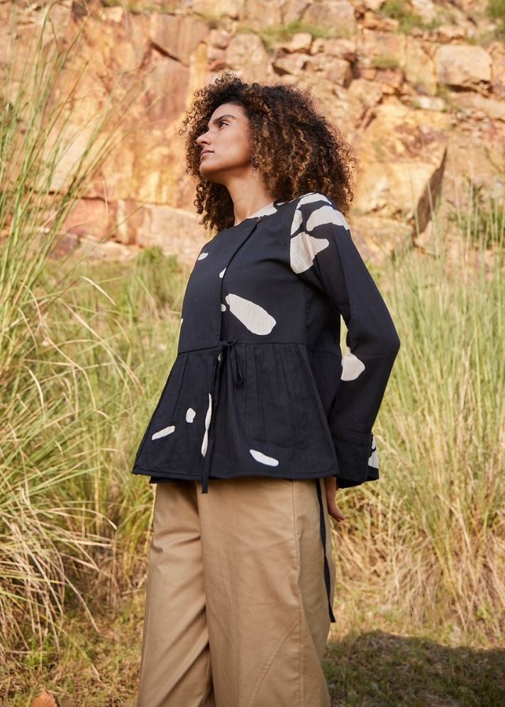 A Model Wearing Black Pure Cotton Droplet Blouse curated by Only Ethikal