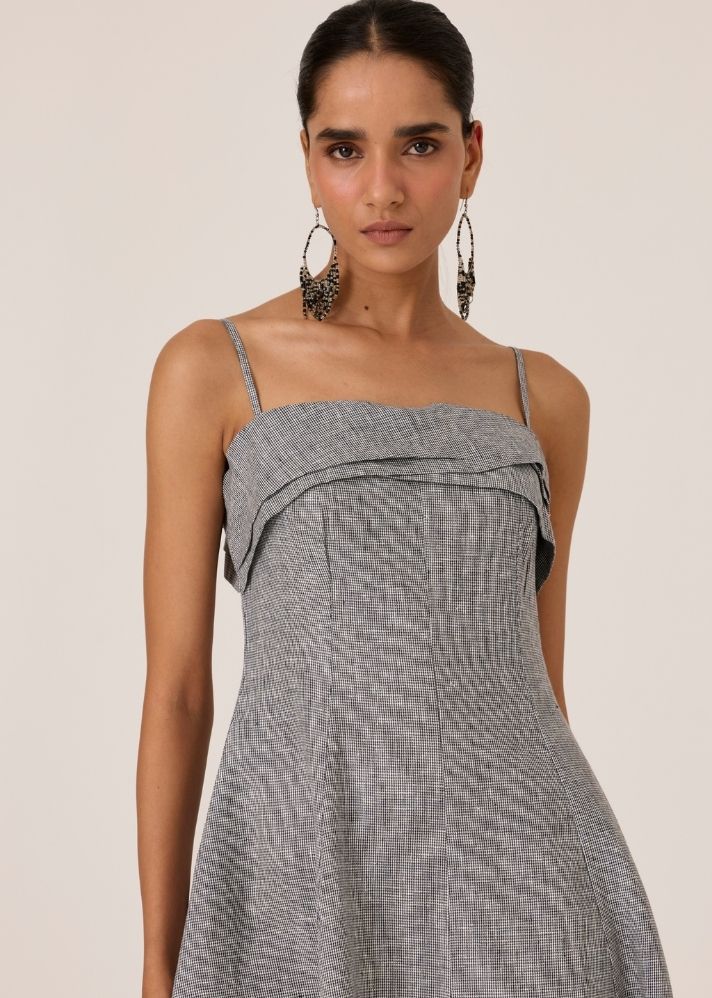 A Model Wearing Grey Linen Azzah Houndstooth Linen Midi Dress , curated by Only Ethikal