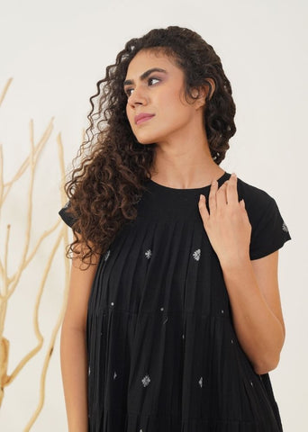 A Model Wearing Black Pure Cotton Orio Dress, curated by Only Ethikal