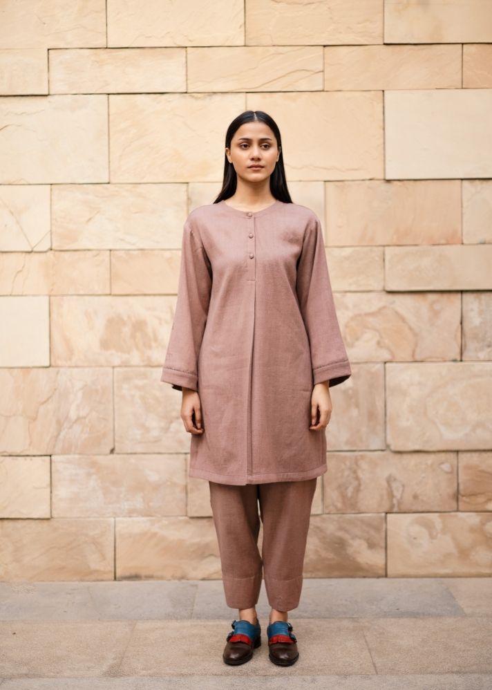 A Model Wearing Brown Wool Brown Iris Set( With Stole ), curated by Only Ethikal