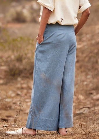 A Model Wearing Blue Cotton Mul Aasmaan Linen Pants,curated by Only Ethikal