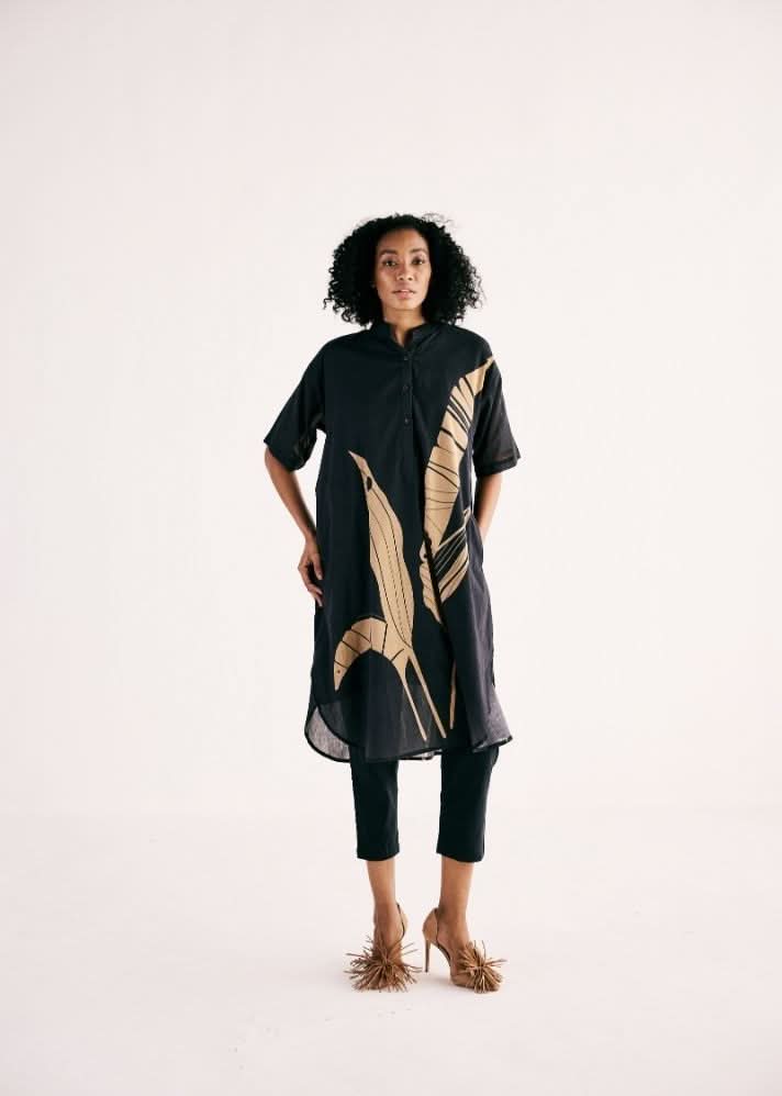 A Model Wearing Multicolor,Cotton Mul Shadow Leaf Kurta Set curated by Only Ethikal