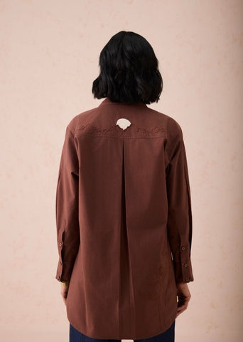 A Model Wearing Brown Poplin The Rise Organic Cotton Shirt, curated by Only Ethikal