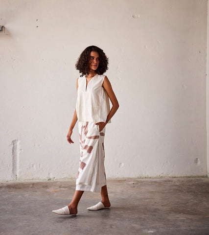A Model Wearing Multicolor,Pure Cotton Butterscotch curated by Only Ethikal