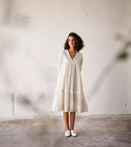 A Model Wearing White Pure Cotton Desi Mogra curated by Only Ethikal