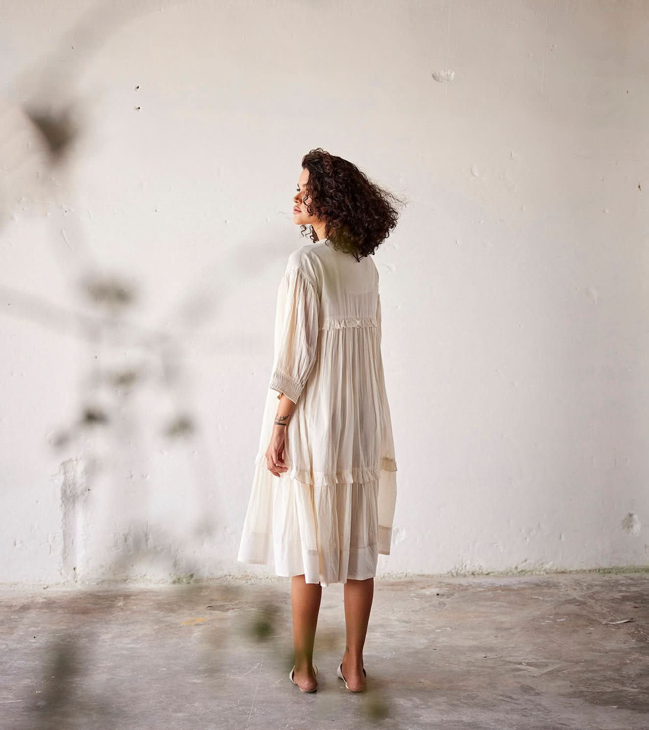 A Model Wearing White Pure Cotton Desi Mogra curated by Only Ethikal