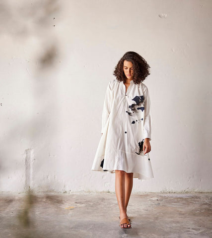 A Model Wearing White Pure Cotton Silver Lining curated by Only Ethikal